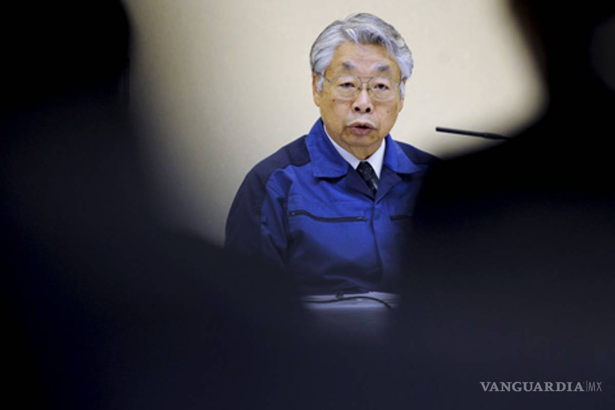 Operarios de Fukushima logran reducir filtración de agua radiactiva