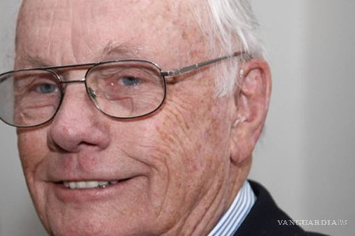 Neil Armstrong habla a 43 años de haber llegado la Luna