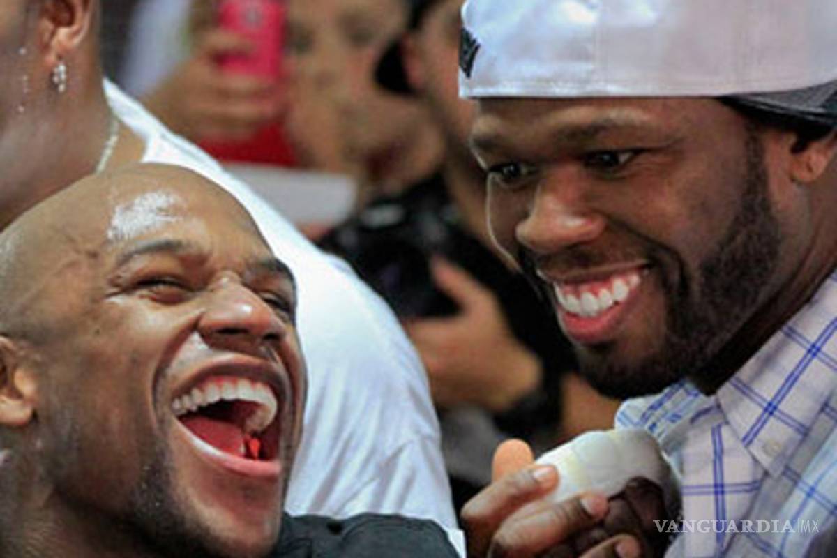 Mayweather presume su dinero