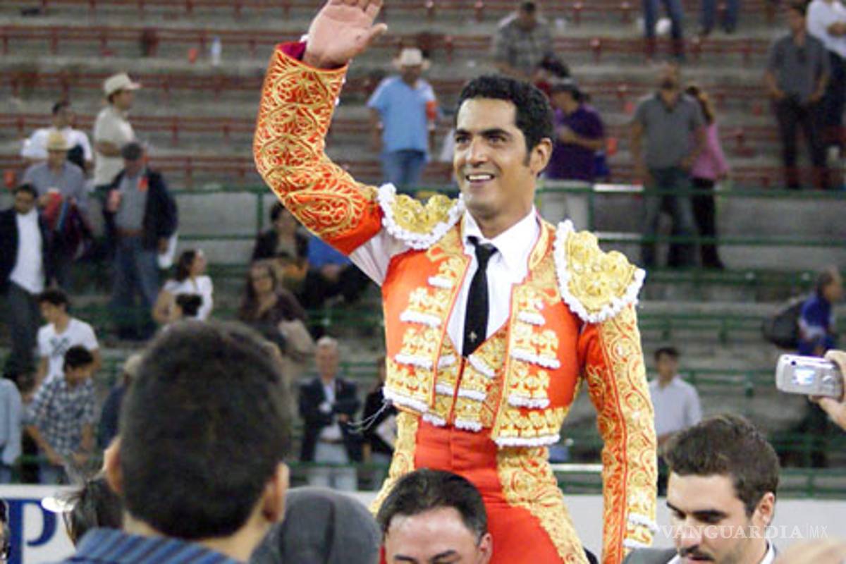 Nacho Garibay sufre percance en su segundo toro