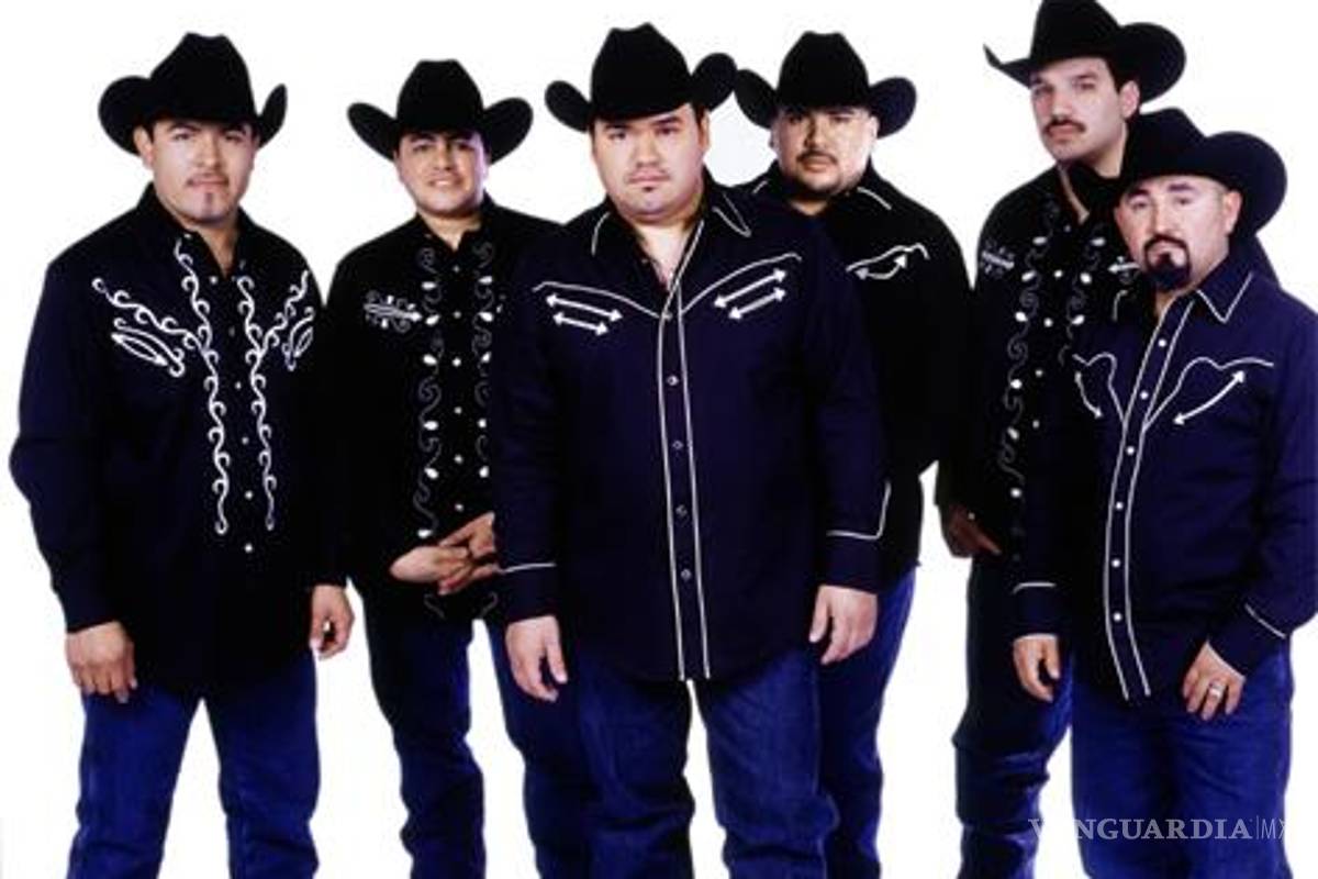Intocable festejó 18 años de trayectoria musical en el Carnaval de Veracruz