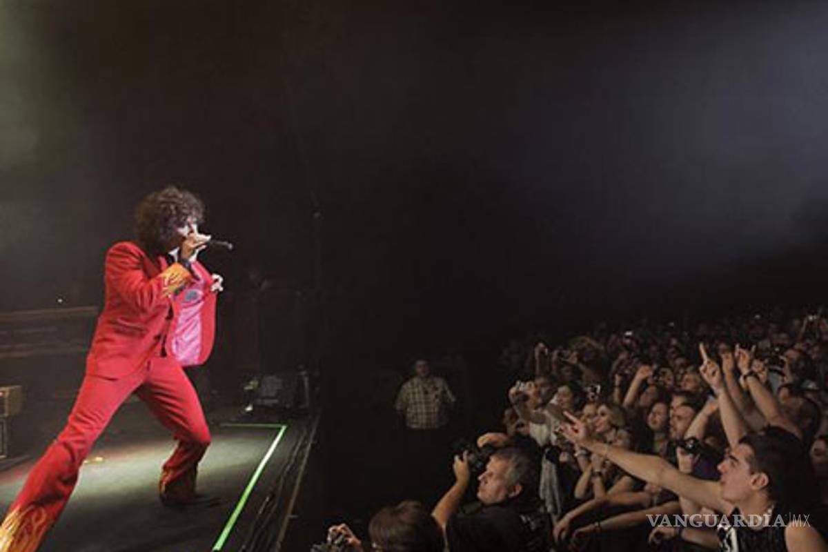 "Nacimiento de mi hija me dió una visión más revolucionaria": Bunbury