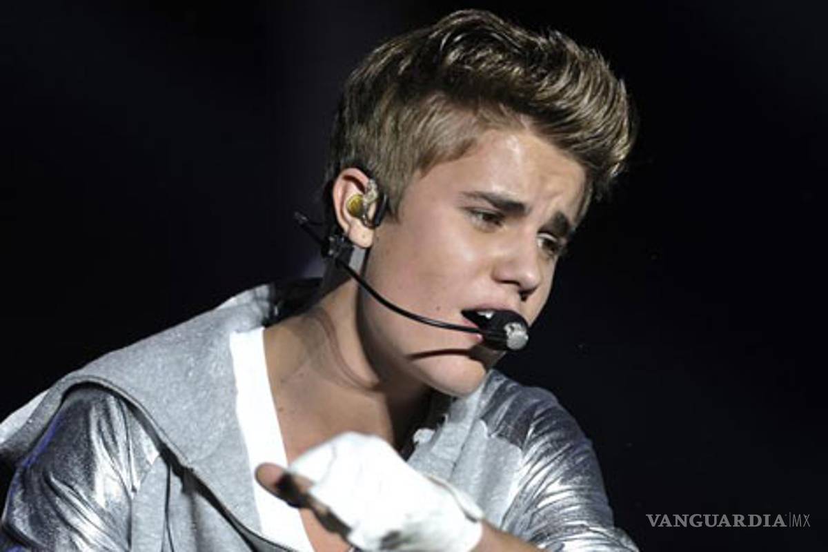 Bieber supera asistencia de McCartney en el Zócalo