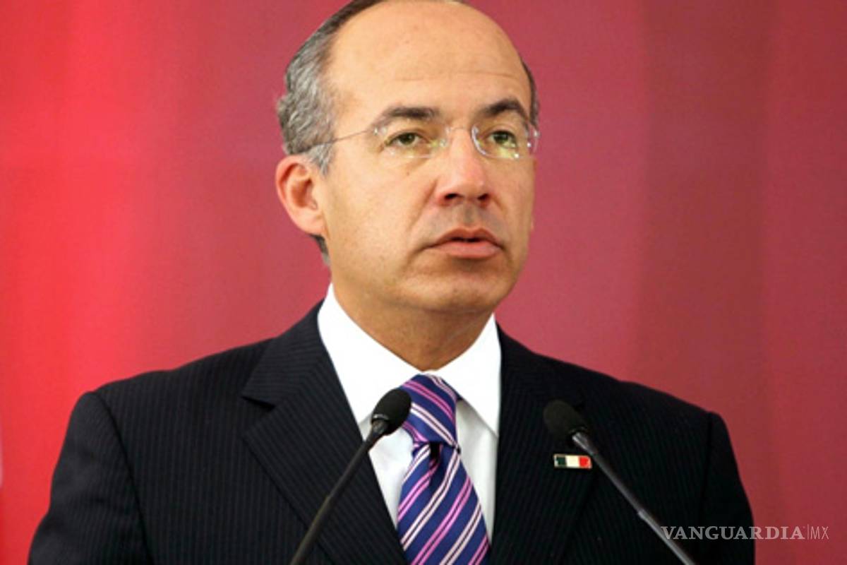 Hugo Chávez financió la campaña de López Obrador, se queja Calderón en EU