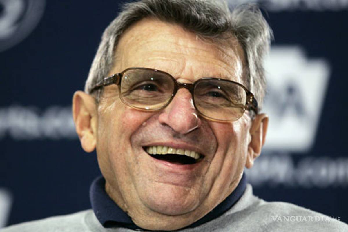 Muere Joe Paterno, ex entrenador de Penn State
