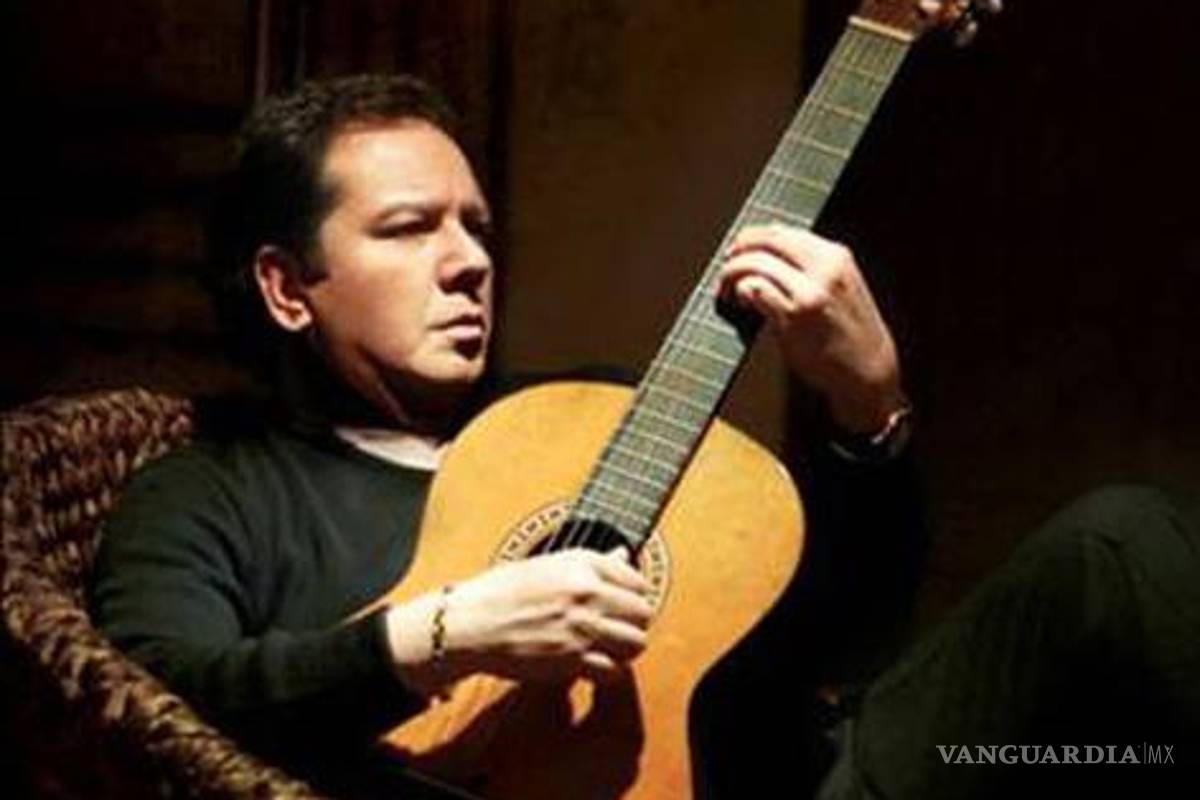 Celebra Coque Muñiz 30 años de trayectoria en el Metropólitan