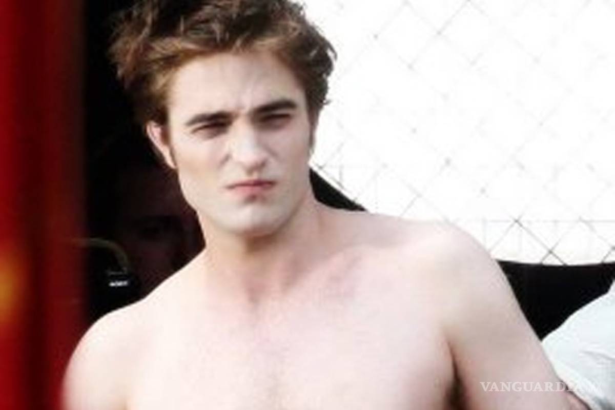 Robert Pattinson aparece desnudo en la película 'Bel Ami'