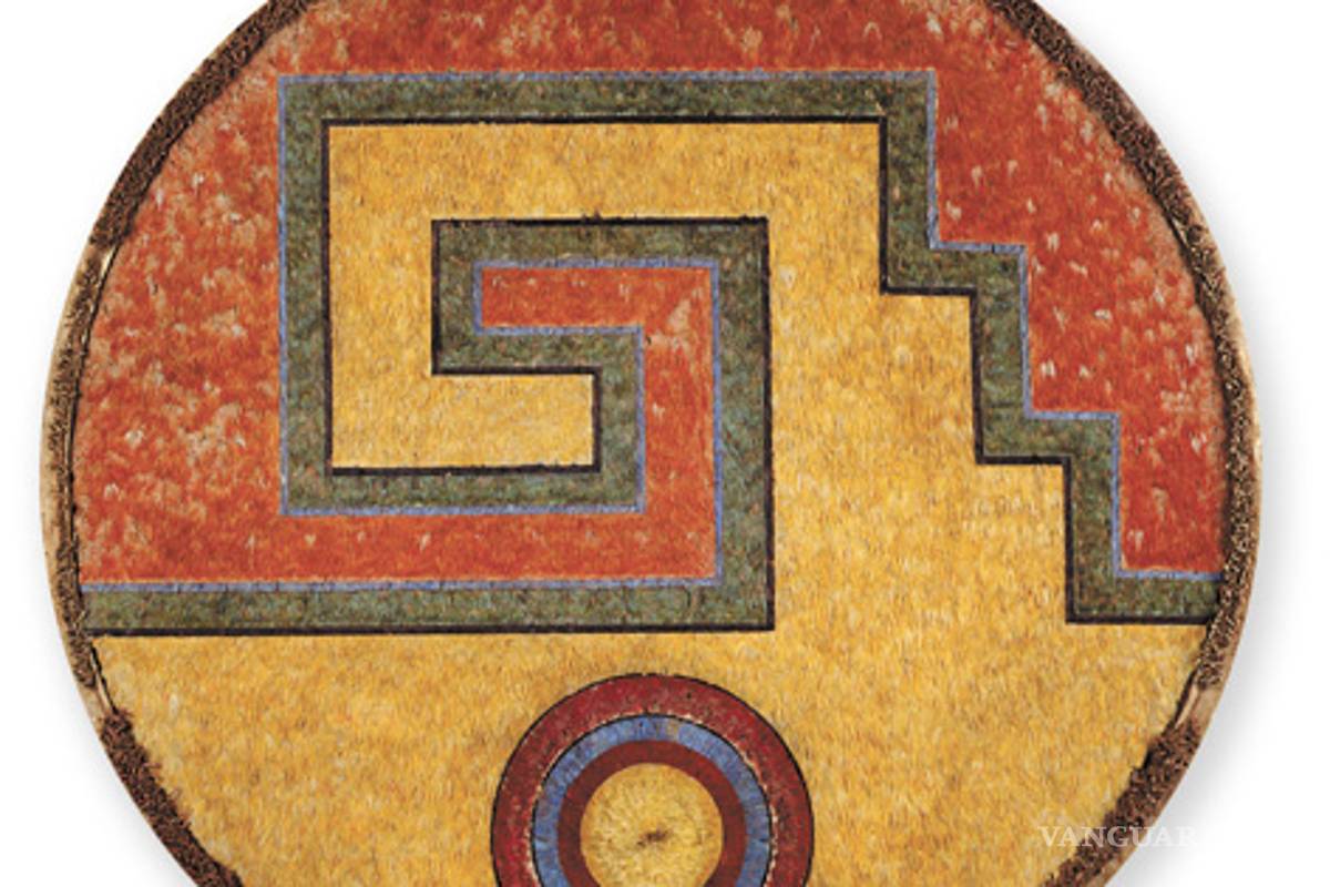 Munal se da vuelo con el arte plumario