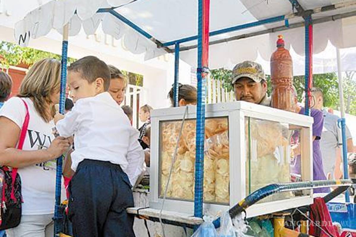 La Ssa se rindió ante la comida chatarra, acusan