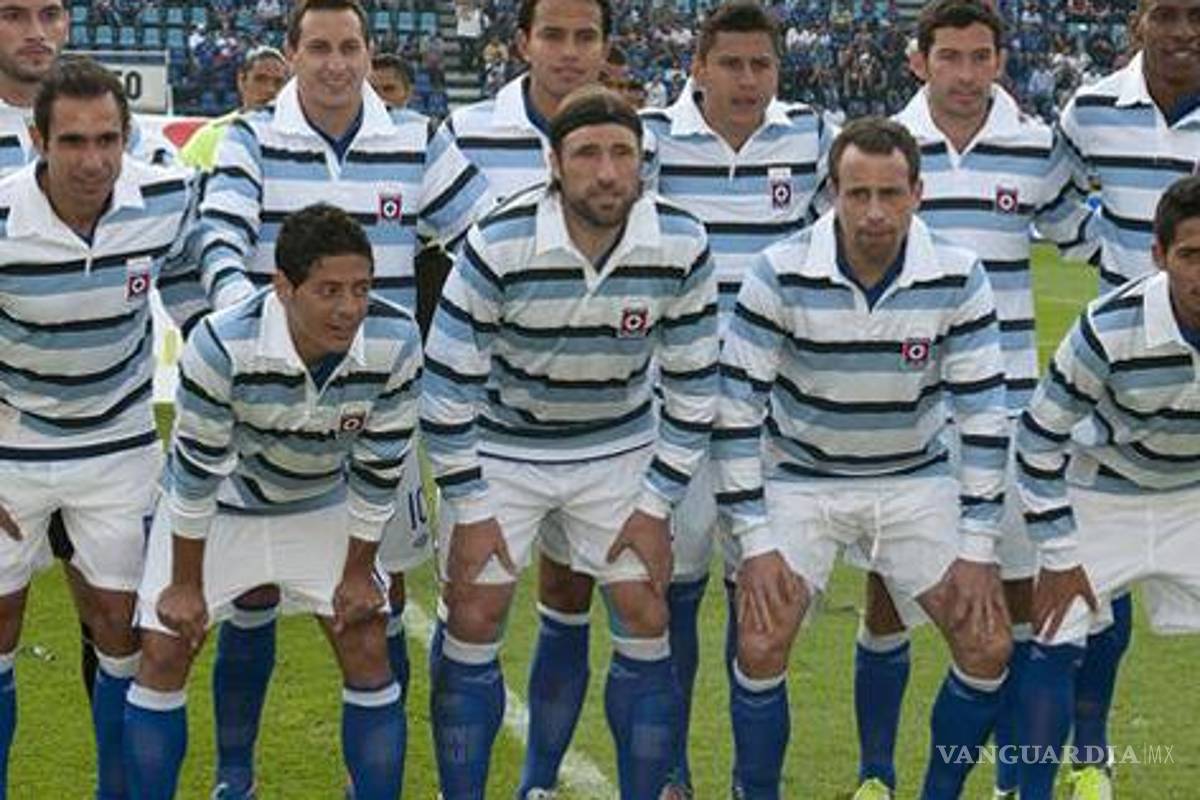 Homenaje a Miguel Marín en el Cruz Azul-Monterrey