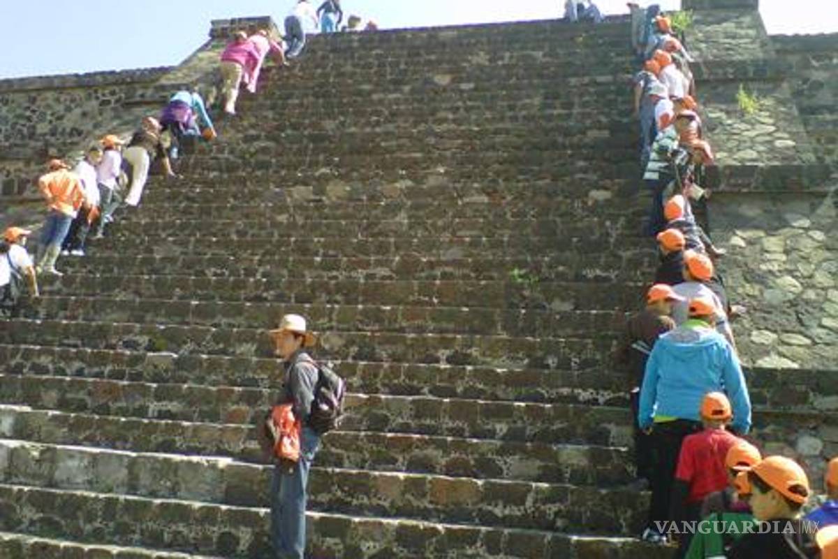 Regresan de viaje alumnos ganadores de Enlace 2012