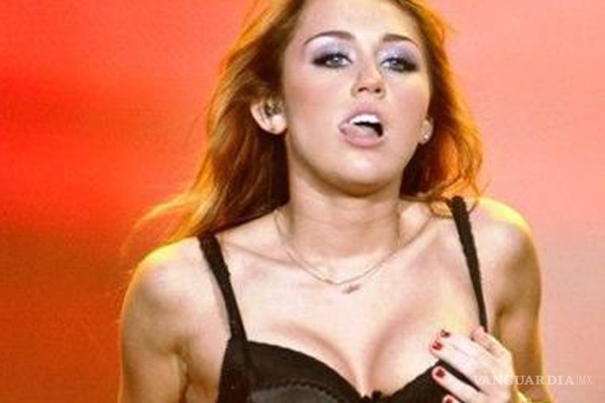 Acusan a Miley Cyrus de ser adicta al sexo