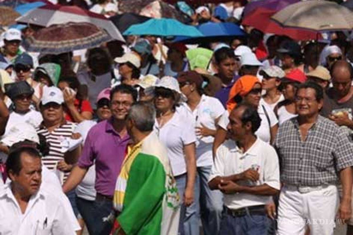 Marchan por crimen de maestro y alumna en Acapulco