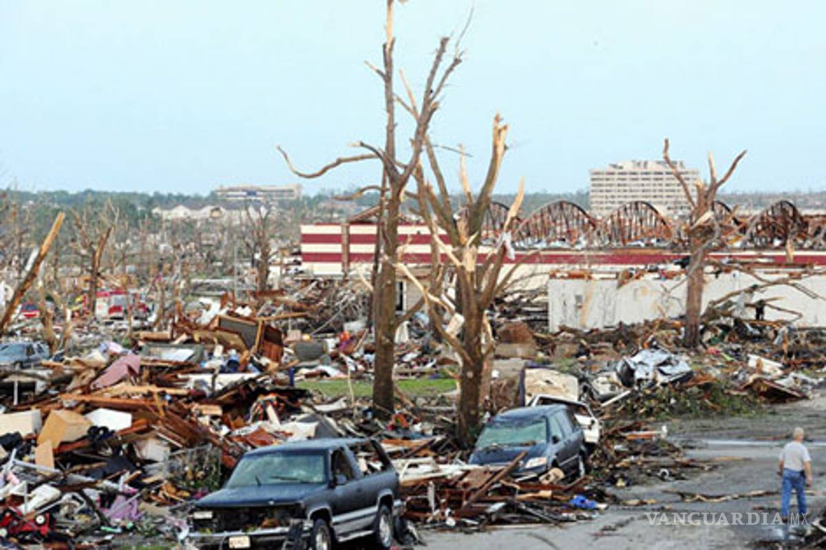 Permanecen 44 desaparecidos por tornado en EU