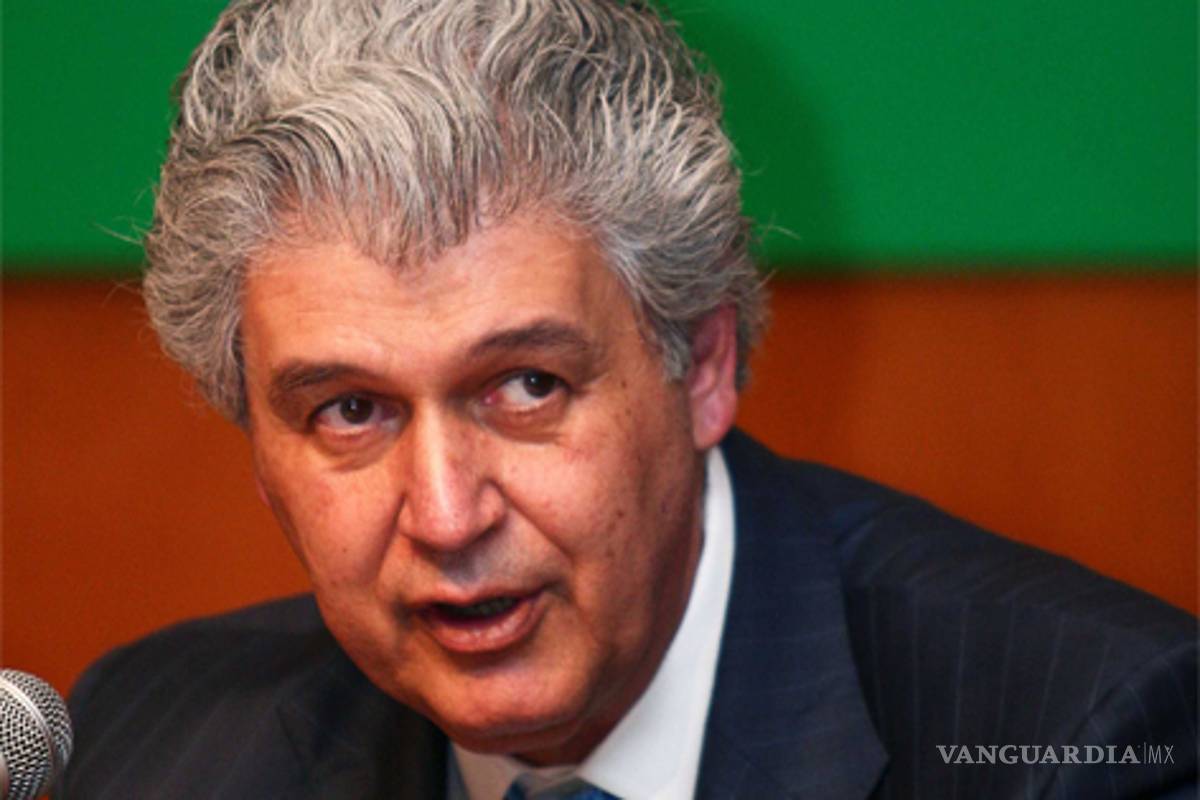 Denuncian en el Senado que Elías Ayub goza de un extraño manto protector