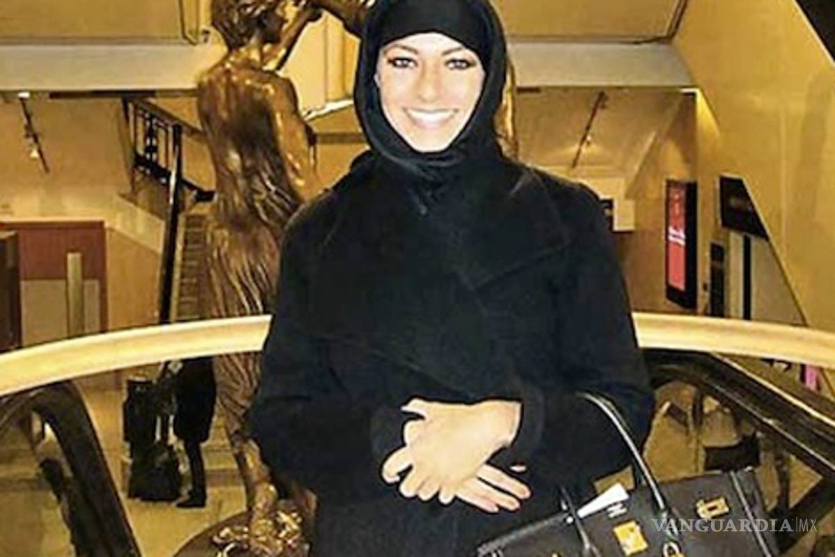 Exhibe hija de Romero Deschamps su lujosa vida