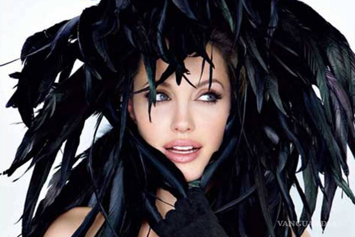 Angelina Jolie muestra su lado sexy