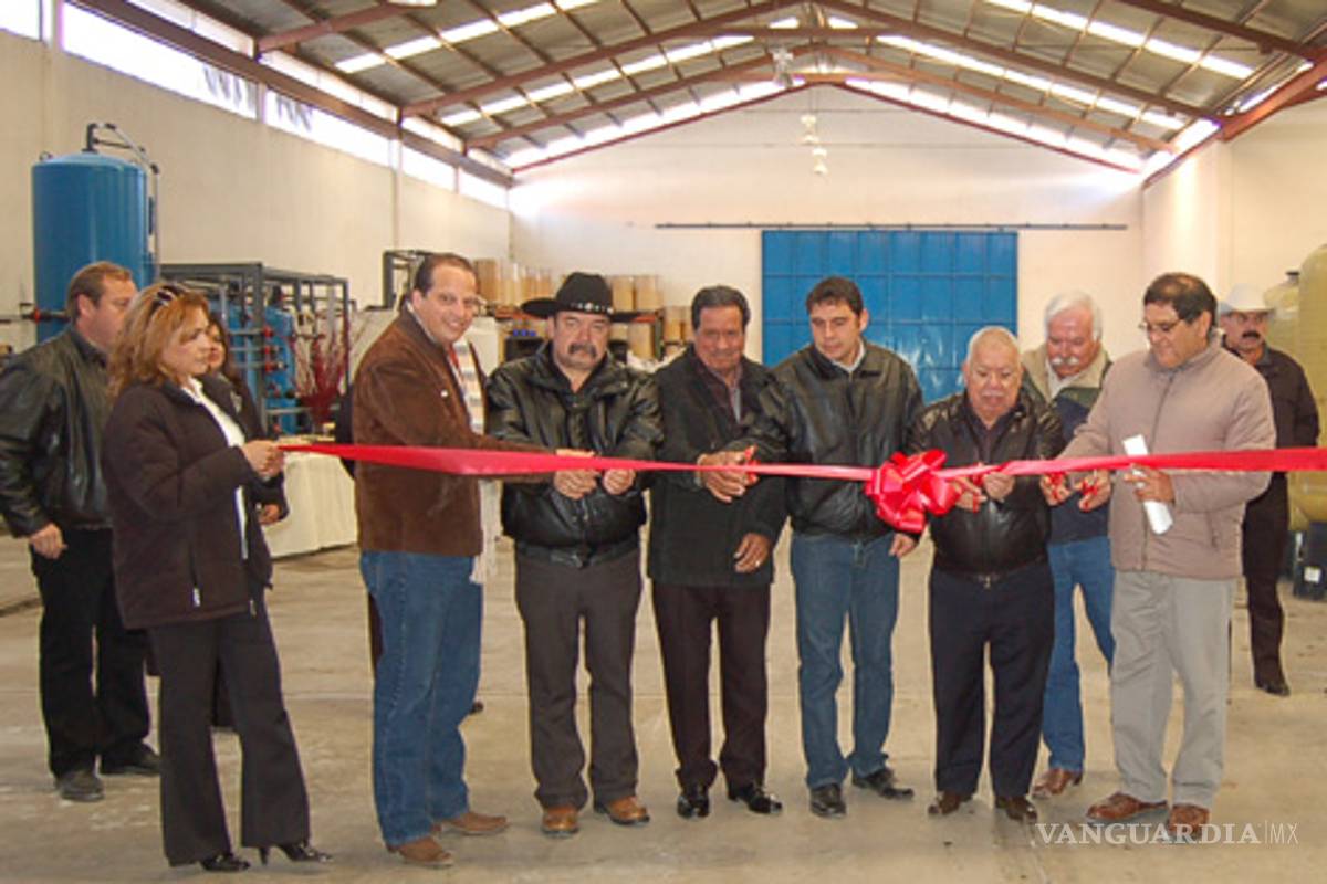 Inauguran planta de purificación de agua para industria espacial en Coahuila