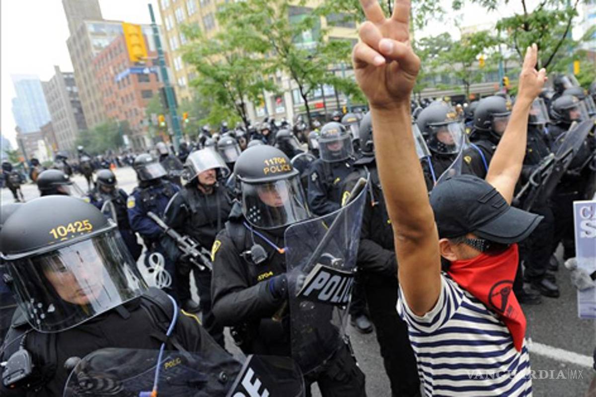 Detenidas 17 personas tras otra protesta estudiantil en Canadá