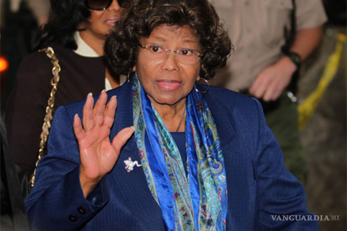 Katherine Jackson se reune con su abogado