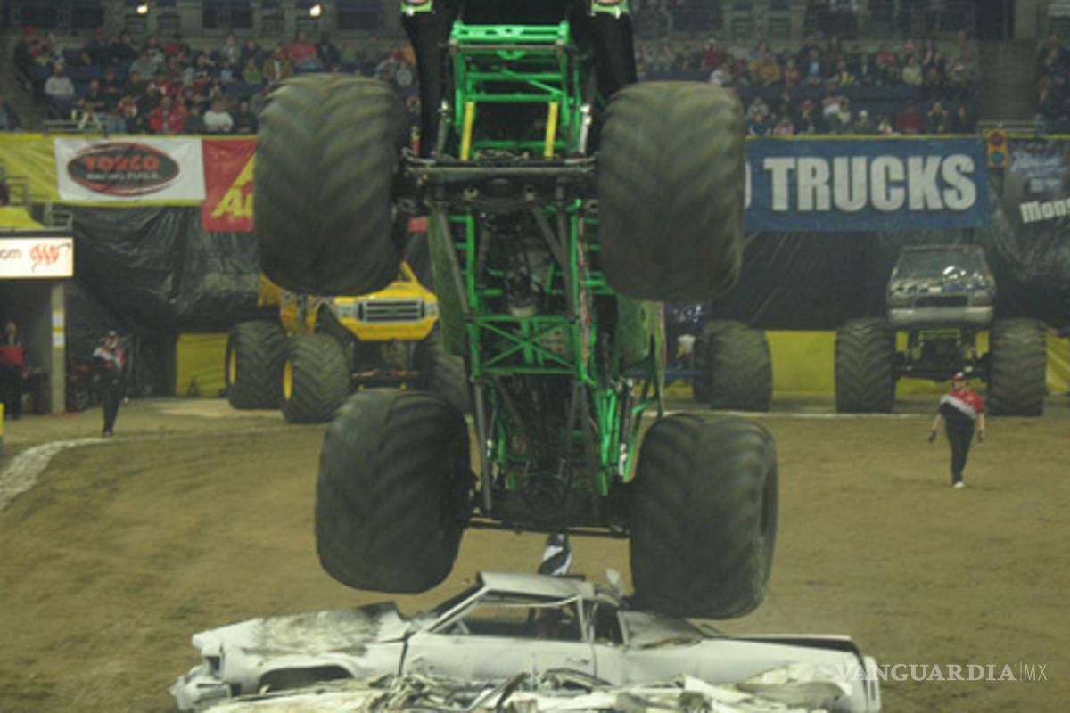 Todo listo para el espectáculos de los monster jam