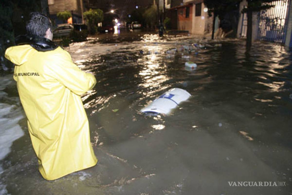 Río de los Remedios inunda Neza y Ecatepec
