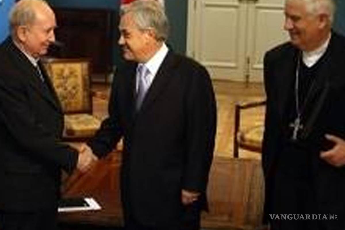 Pugna entre Opus dei y liberales divide a Chile