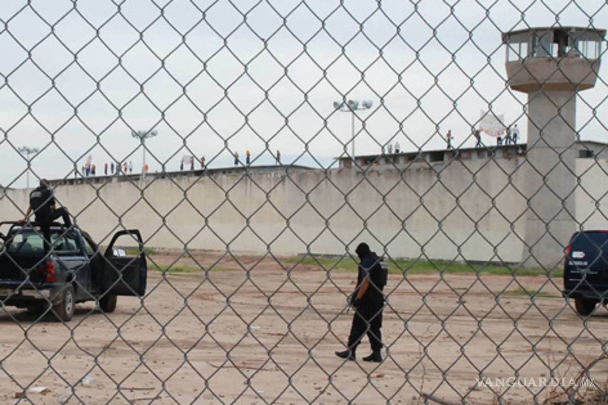 Reos se amotinan en Pacho Viejo, Veracruz