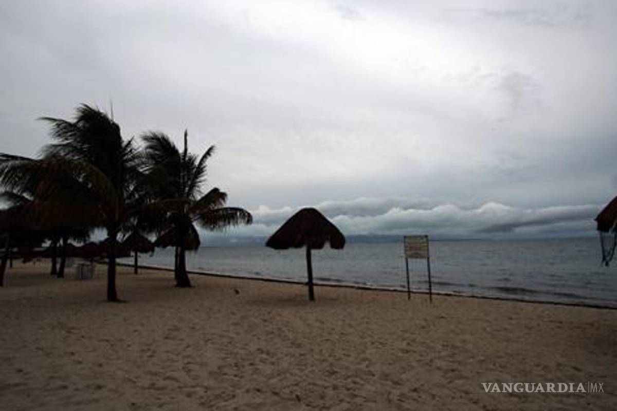 Huracán Miriam se debilita a categoría uno