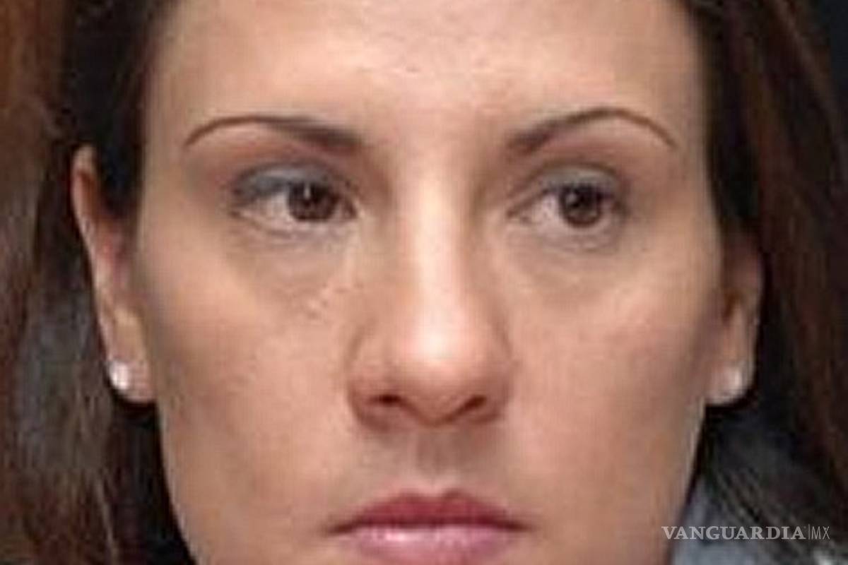 Viceministra destituida también acosó a un hombre