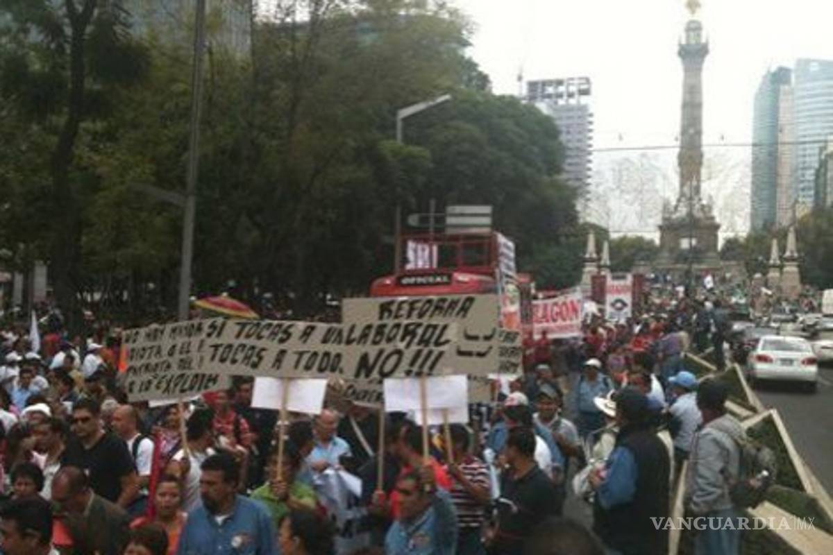 Inicia marcha de sindicatos contra reforma laboral de Calderón