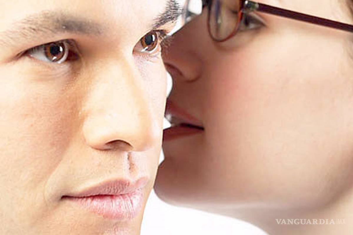 Humanos, programados para el chisme: estudio