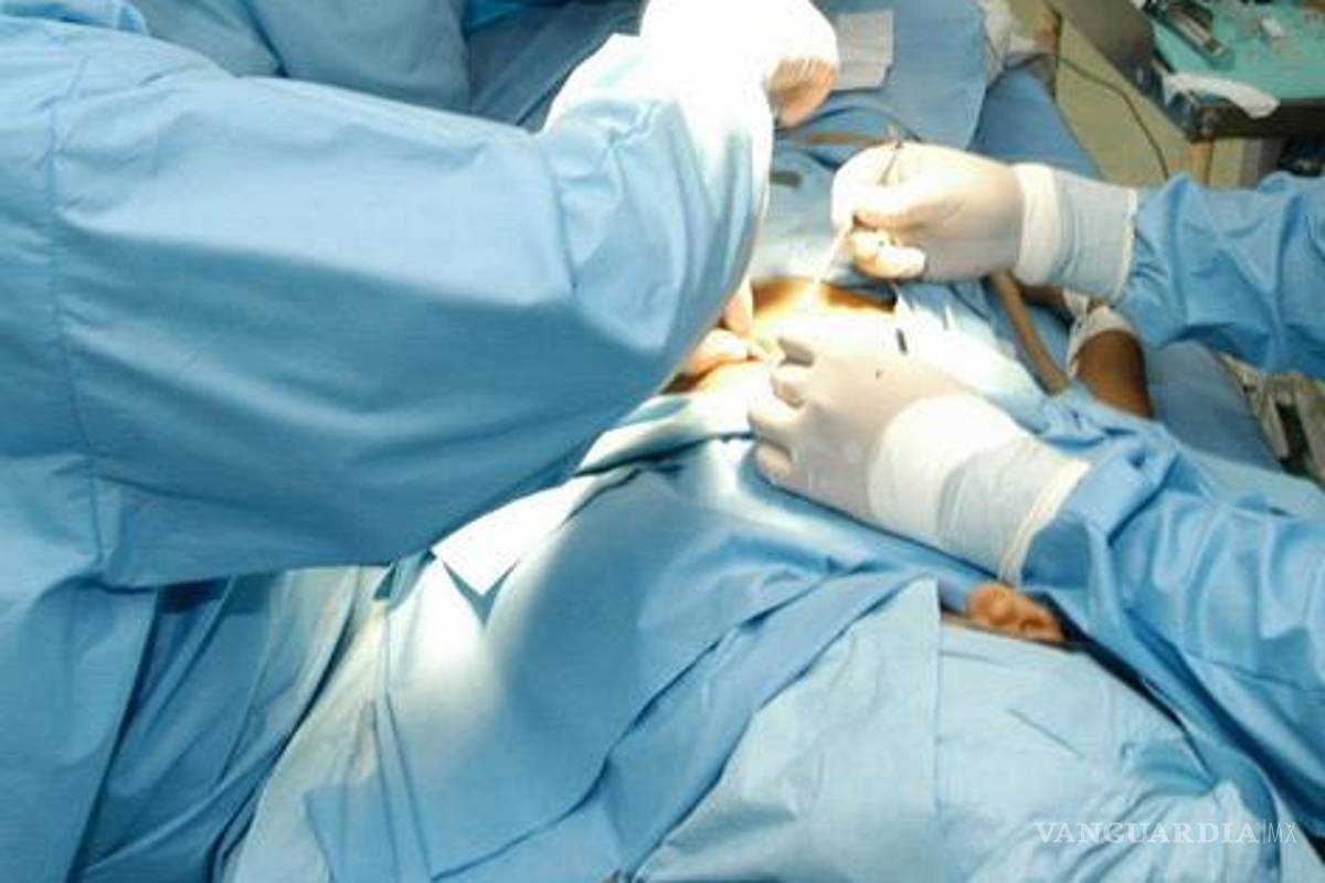 Realizan en México el primer trasplante de brazos en AL