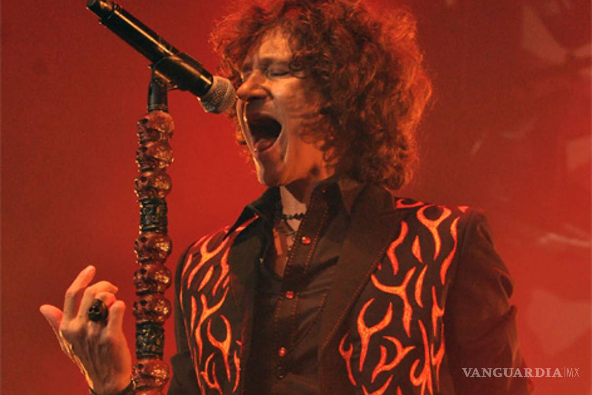 Ofrece Bunbury una noche apasionada en Monterrey