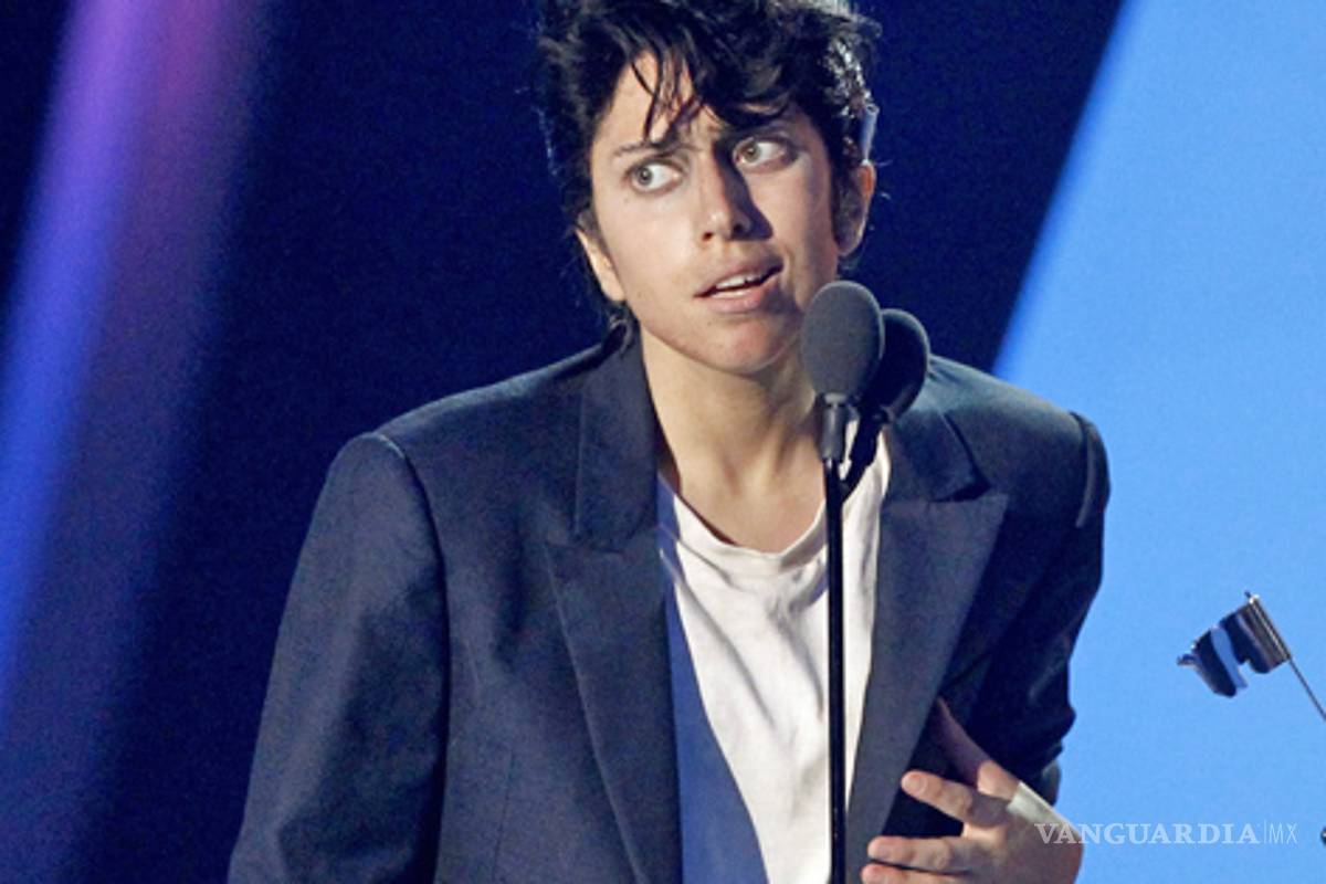 Lady Gaga usó pene falso en los MTV, aseguran