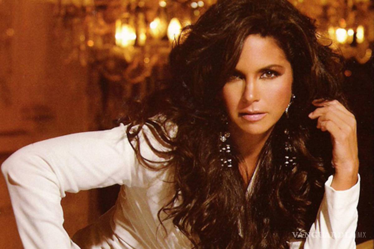 Famosos cantan Mañanitas a la Virgen