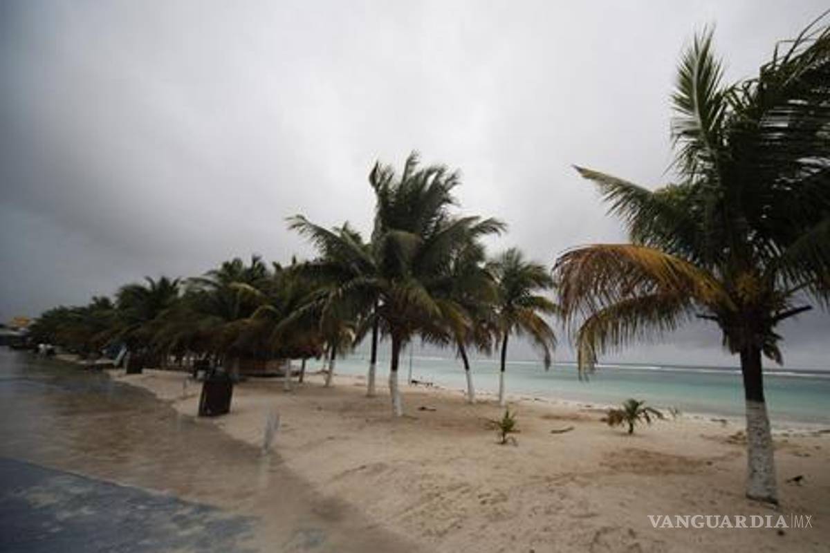 Cruceros se protegen de "Isaac" en Cozumel