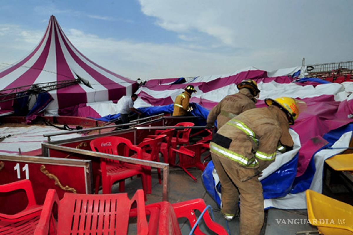 Se desploma carpa de circo en Saltillo