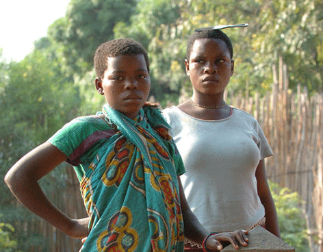 Perseguidas por brujas, mujeres africanas huyen a otros pueblos