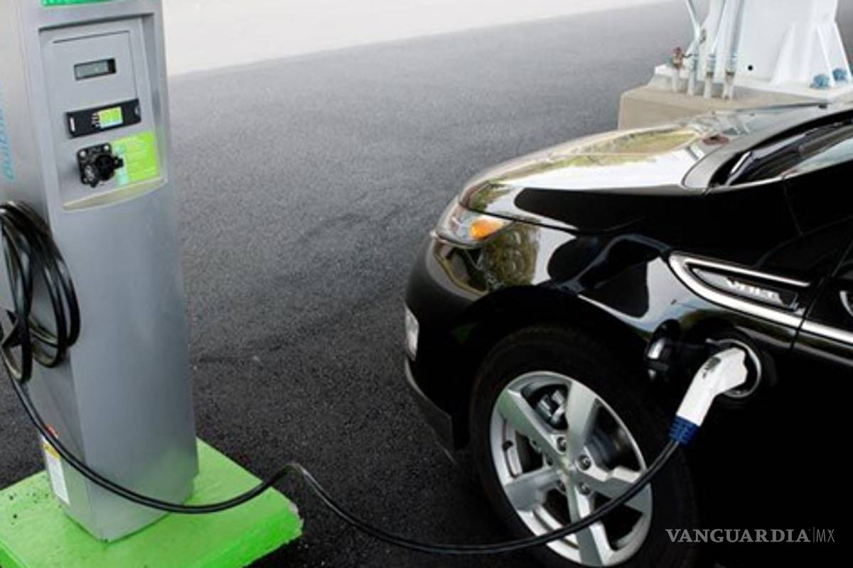 DF tendrá estaciones de electricidad para autos