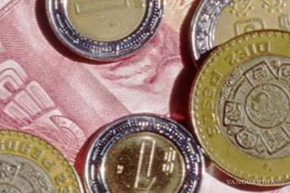 Salario mínimo aumentó dos pesos por año durante gobiernos panistas