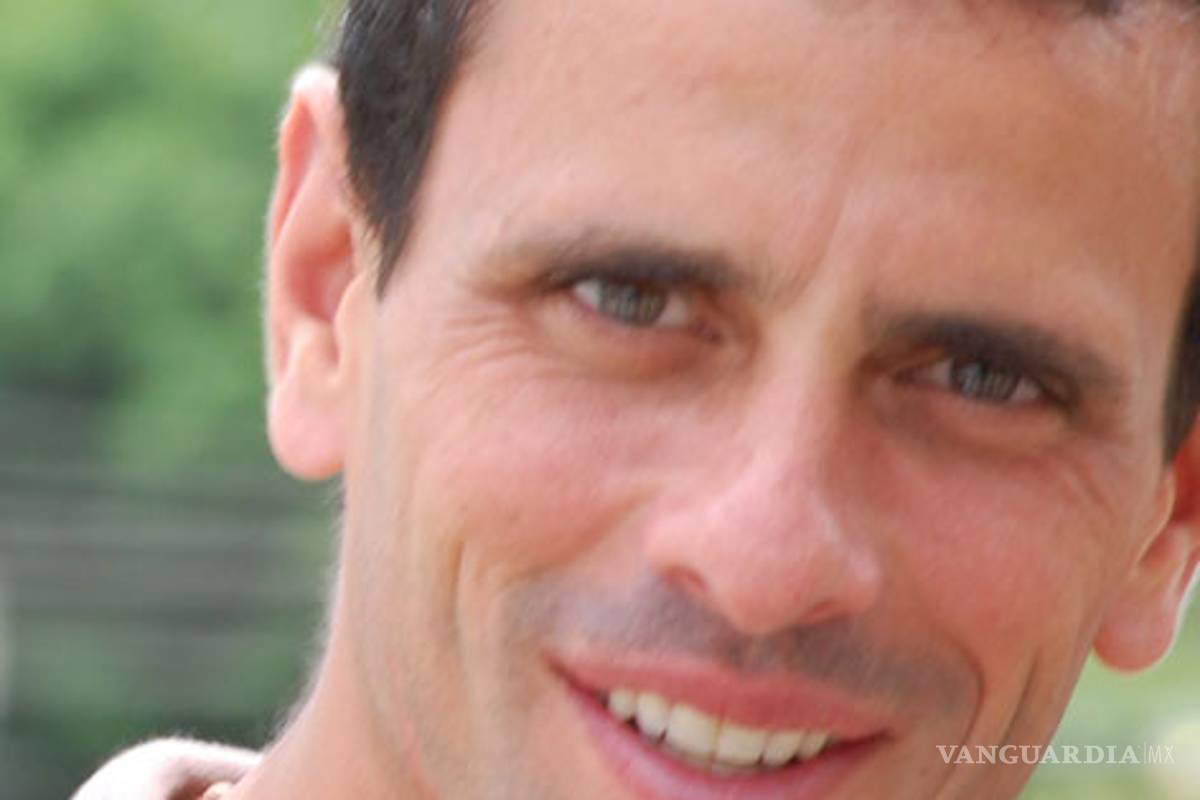 Quién es Capriles, el joven rival de Chávez