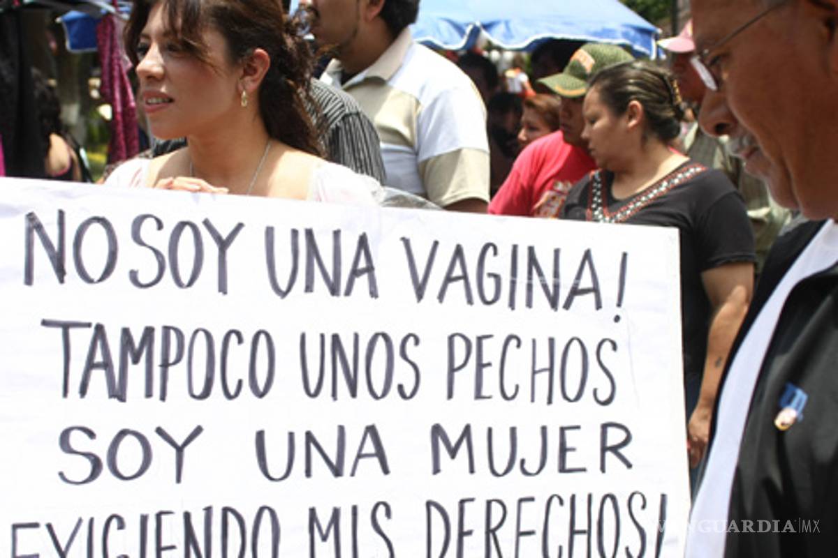 Mujeres de Puebla se manifiestan por sus derechos