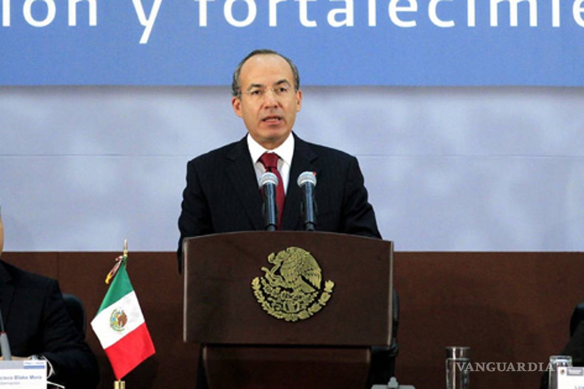 Calderón acepta debate de legalización de drogas