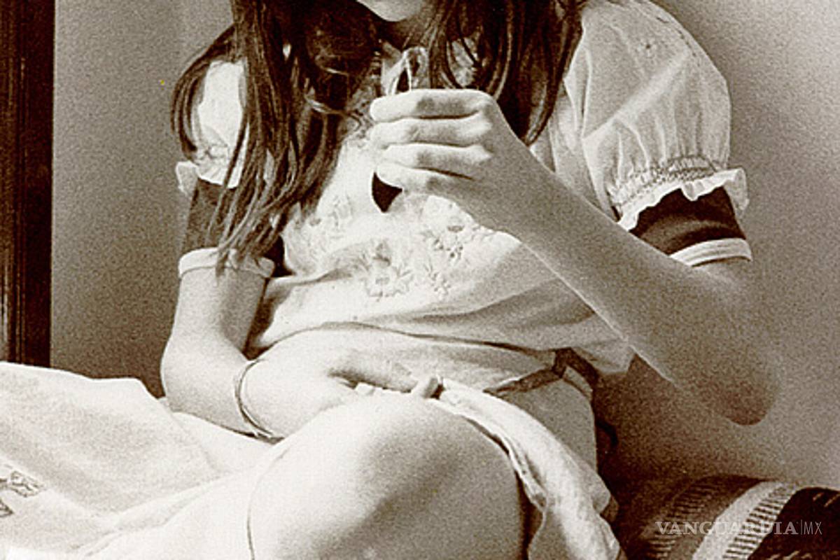 Ex diputado del PRD invitaba a las niñas a beber