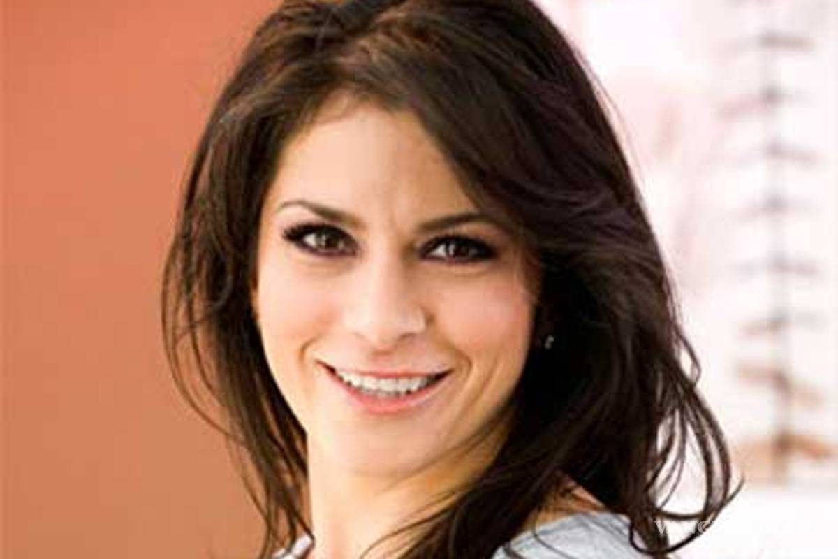 Alessandra Rosaldo posa sensual sin desnudarse