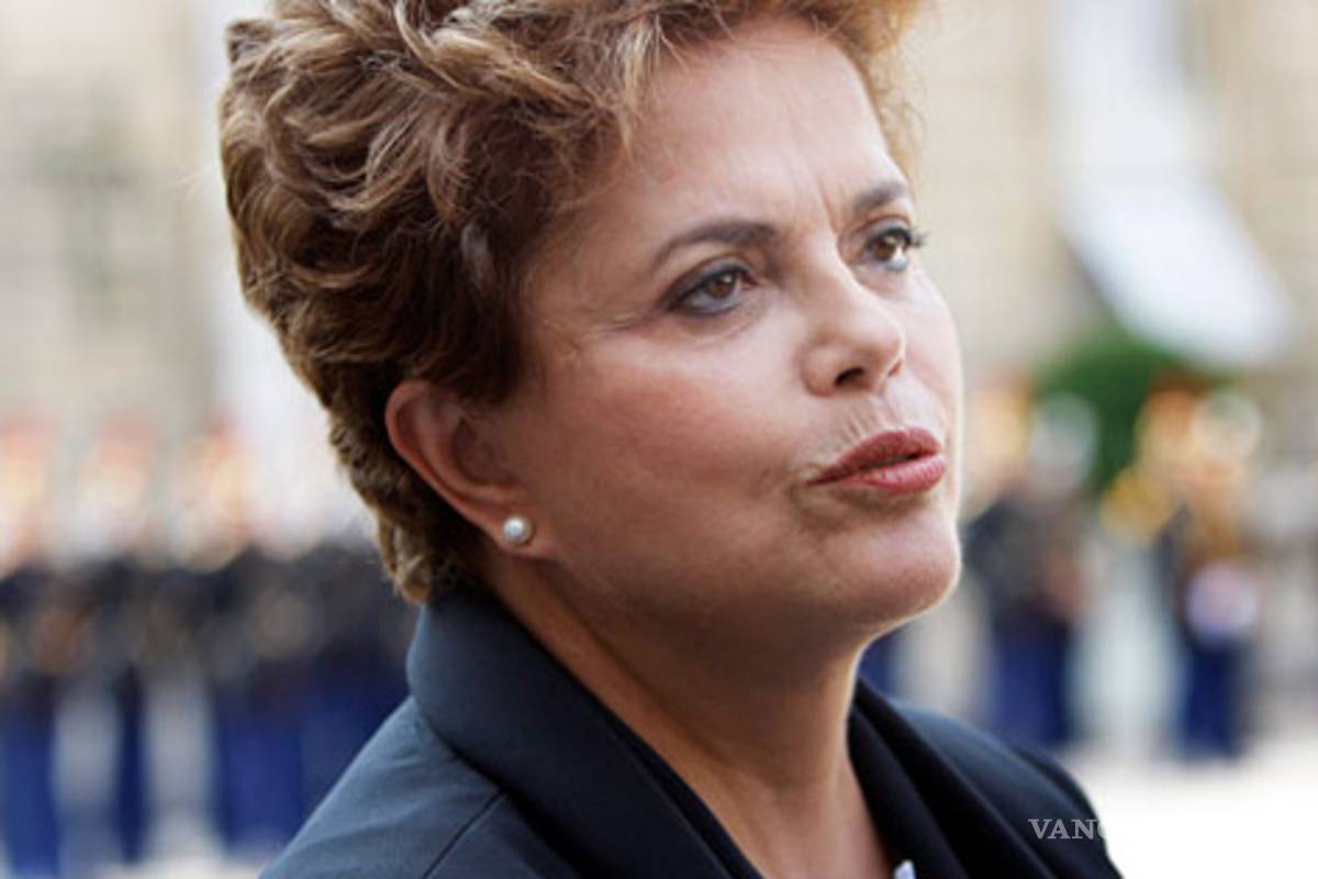 Molesta Dilma Rousseff, le preguntan si es lesbiana