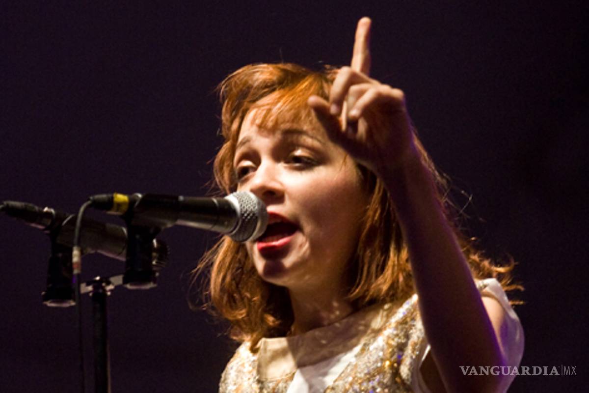 Natalia Lafourcade emocionada por proyectos de 2012