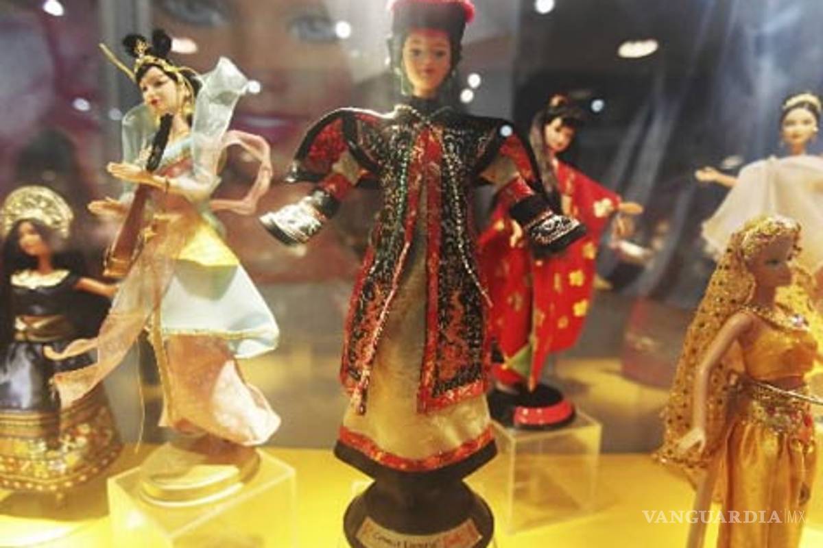 ¿Tiene Barbie anorexia?