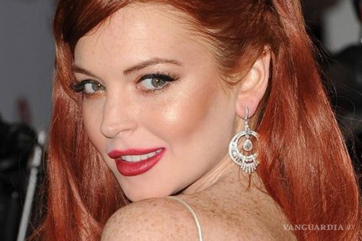 Lindsay es una escort, acusa su padre